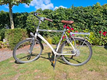 Batavus Yakima herenfiets 61cm,voorheen elektrisch 21 versn. beschikbaar voor biedingen