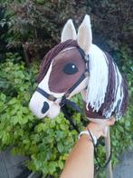 Hobbyhorse wit met bruine vlekken, Hobby en Vrije tijd, Overige Hobby en Vrije tijd, Ophalen of Verzenden, Nieuw