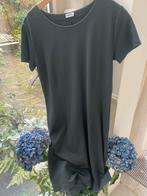 Filippa K Jersey Jurk - Grijs - Klassiek, Maat 38/40 (M), Ophalen of Verzenden, Zo goed als nieuw, Knielengte