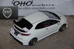 1:18 HONDA CIVIC TYPE R FN2 white Otto mobile OT735 WRH, Hobby en Vrije tijd, Modelauto's | 1:18, OttOMobile, Zo goed als nieuw