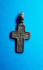 Crucifix - 16e/17 eeuw - Bodemvondst 1, Antiek en Kunst, Antiek | Religie, Ophalen of Verzenden