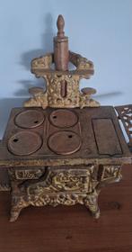 Antiek miniatuur gietijzeren fornuis, Ophalen of Verzenden