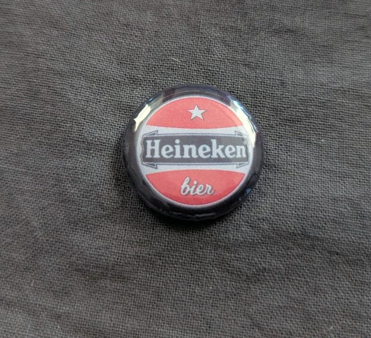 Heineken Klassiek Bier button – 25mm button / speld / pin, Verzamelen, Biermerken, Nieuw, Overige typen, Heineken, Verzenden
