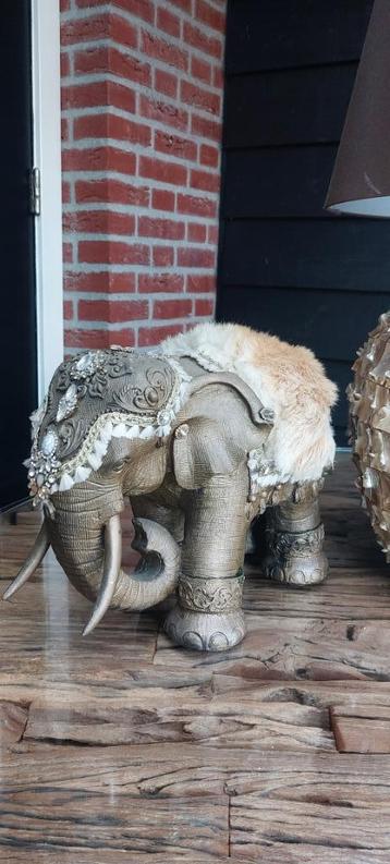 Olifant goud decoratie  beschikbaar voor biedingen