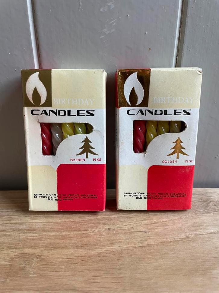 Vintage gedraaide kaarsjes 2 x vol doosje kerst knijper.🎄, Diversen, Kerst, Zo goed als nieuw, Ophalen of Verzenden