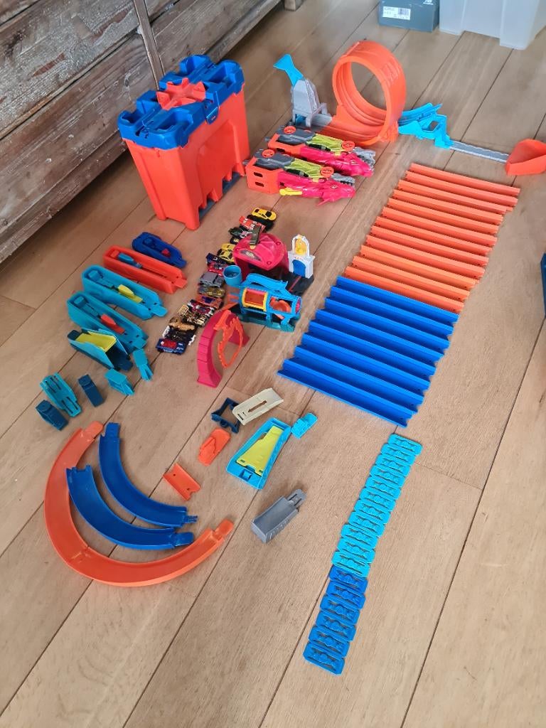 Hotwheels racebaan en uitbreiding, Kinderen en Baby's, Speelgoed | Racebanen, Ophalen, Hot Wheels, Elektrisch, Met looping