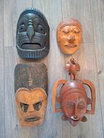 Set van 4 houten maskers, Ophalen