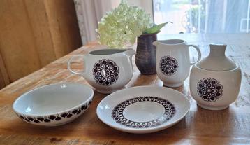 Hongaars porselein servies set, vintage beschikbaar voor biedingen