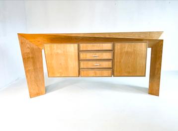 Vintage sculptureel a-symmetrisch sideboard ‘90 beschikbaar voor biedingen