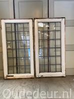 nr. r680 2 ramen met blank glas in lood