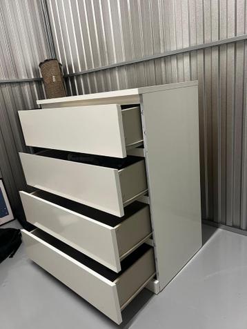 Ikea Malm ladekast met 4 lades - afbeelding 1