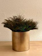 Goudkleurige pot met pauwenveren., Huis en Inrichting, Woonaccessoires | Vazen, Ophalen of Verzenden, Zo goed als nieuw, Overige kleuren