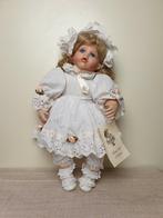Porselein baby doll (Classic Doll Collection), Verzamelen, Poppen, Verzenden, Zo goed als nieuw, Pop