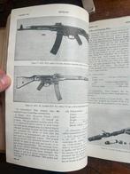 WO2 Amerikaans handboek Duits Leger 1945 uniformen wapens et, Verzamelen, Militaria | Tweede Wereldoorlog, Amerika, Verzenden