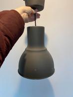 Stoere grijze metalen lamp. Leuk voor op een tienerkamer., Ophalen of Verzenden, Metaal, Zo goed als nieuw