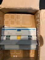 Hager C32 0,3A Aardlekautomaat, Ophalen of Verzenden, Gebruikt