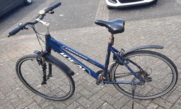 Nette goedfietsende mountainbike met 21 versnellingen beschikbaar voor biedingen