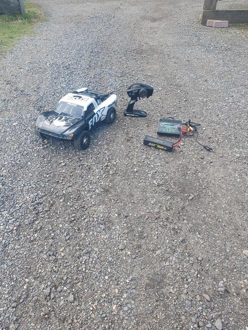 Traxxas slash 4x4 vxl met hobbywing combo/robitronic RTR, Hobby en Vrije tijd, Modelbouw | Radiografisch | Auto's, Zo goed als nieuw