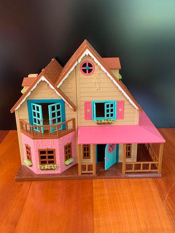 Sylvanian family: huis, zes families, accessoires beschikbaar voor biedingen
