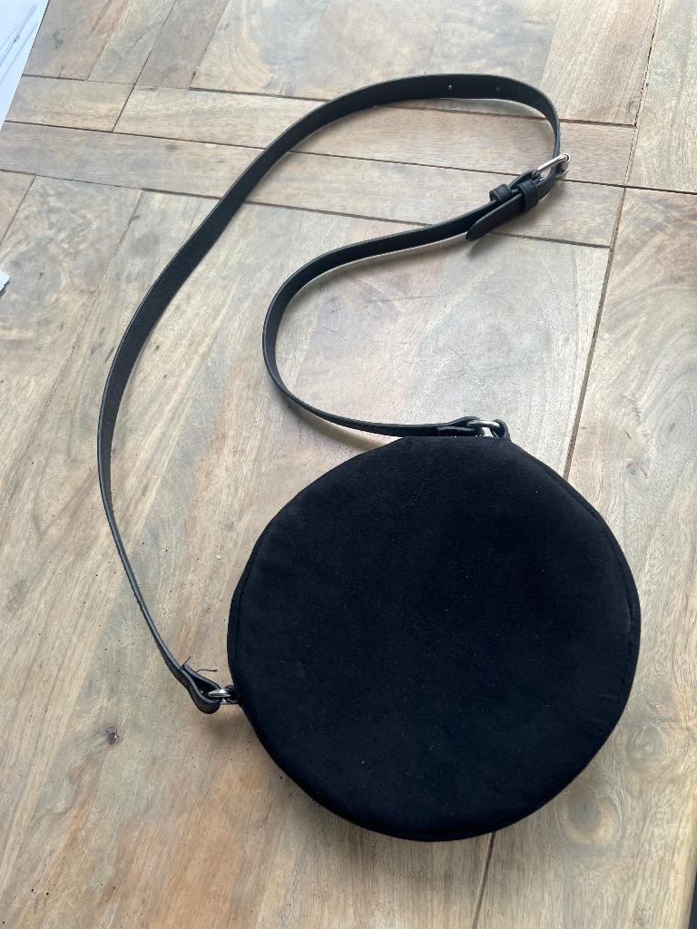 Als nieuw leuk rond schoudertasje Zara, Ophalen of Verzenden, Zo goed als nieuw, Zwart, Schoudertasje