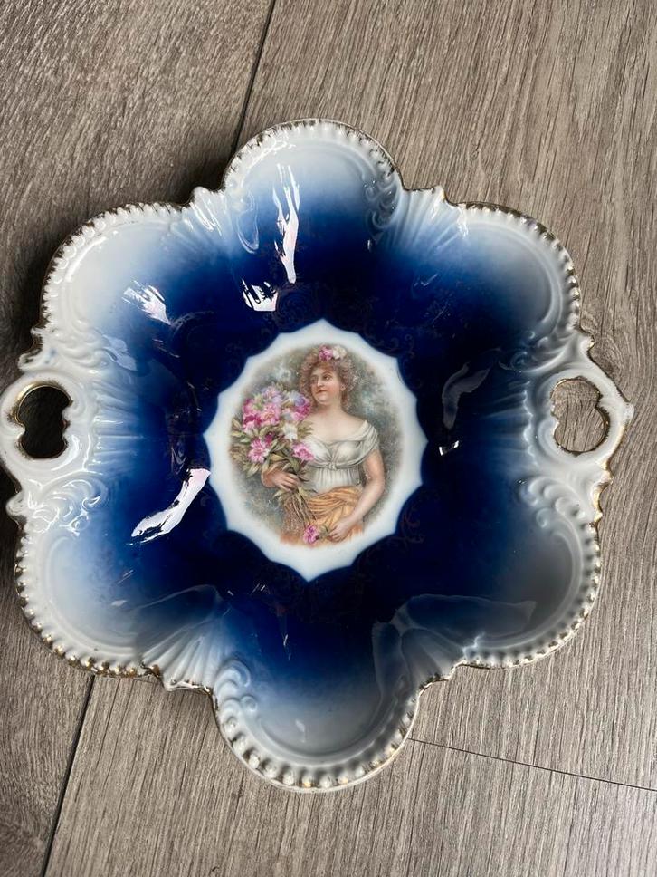 Antieke Schaal met Dame, Antiek en Kunst, Antiek | Schalen, Ophalen of Verzenden