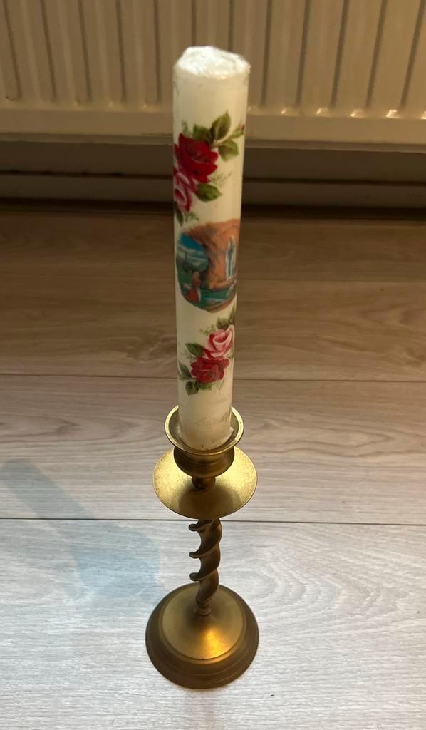 Antieke Messing Kandelaar Lourdes Kerk, Huis en Inrichting, Woonaccessoires | Kandelaars en Kaarsen, Gebruikt, Kandelaar, Minder dan 25 cm