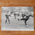 Persfoto NL elftal in voorbereiding voor wedstrijd tegen Oos, Ophalen of Verzenden, Zo goed als nieuw