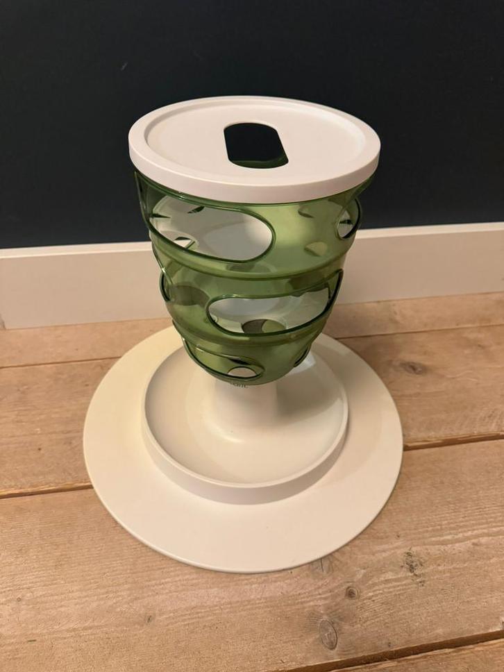 Catit eet-toren / Food Tree, slim en speels voeren, Dieren en Toebehoren, Kattenvoerbakken en Drinkbakken, Zo goed als nieuw, Ophalen of Verzenden