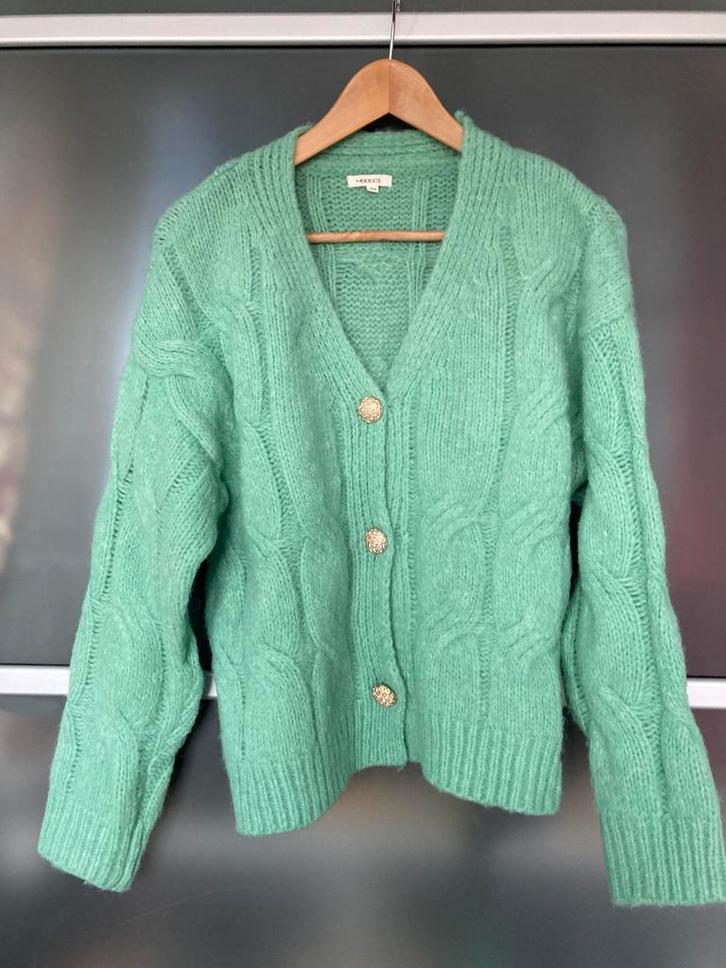 Soft Textured Green Knit Cardigan with Golden Buttons, Kleding | Dames, Truien en Vesten, Zo goed als nieuw, Maat 42/44 (L), Groen