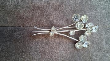 Vintage Zilverkleurige Broche Jaren 60 beschikbaar voor biedingen