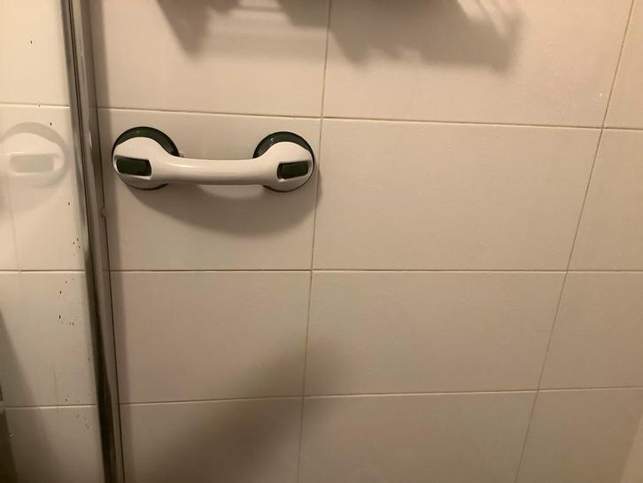 Badkamer Steun Zuignappen - Handgreep, Huis en Inrichting, Badkamer | Badkamermeubels, Gebruikt, Overige typen, Minder dan 100 cm