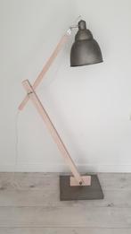 Vloerlamp, Huis en Inrichting, Lampen | Vloerlampen, Ophalen, Zo goed als nieuw, 150 tot 200 cm