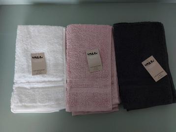 Nieuw 3 setjes gastendoekjes (per set 2 doekjes) beschikbaar voor biedingen