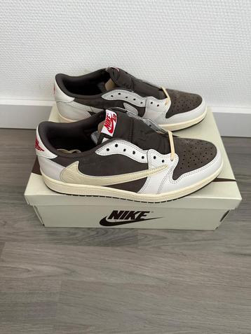 Travis Scott Reverse Mocha beschikbaar voor biedingen