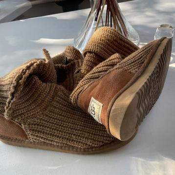 Uggs gebreid cognac maat 38 beschikbaar voor biedingen