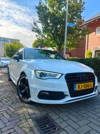Audi A3 1.4 Tfsi115KW Sportback S-tronic 2016 Wit 3X S-Line, Auto's, Zwart, 157 pk, Alcantara, Wit