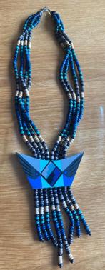 Groen-blauwe halsketting hout (Afrikaas achtig), Sieraden, Tassen en Uiterlijk, Overige materialen, Blauw, Ophalen of Verzenden
