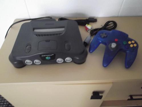 Nintendo 64 met controller en kabels., Spelcomputers en Games, Spelcomputers | Nintendo 64, Gebruikt, Met 1 controller, Met geheugenkaart