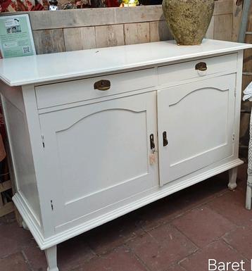 Oud dressoir, wit meubel, oude kast, 2 deurs kast, commode beschikbaar voor biedingen
