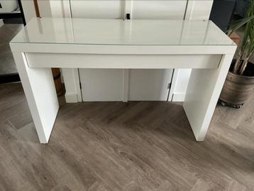 Ikea Malm Toilettafel met Spiegel en Ledsjo Lampen beschikbaar voor biedingen