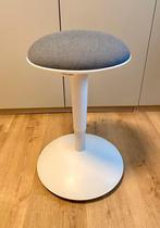 Ikea Nilserik wit grijs in nieuwstaat balanskruk ergo stoel, Ophalen, In hoogte verstelbaar, Zo goed als nieuw, Hout