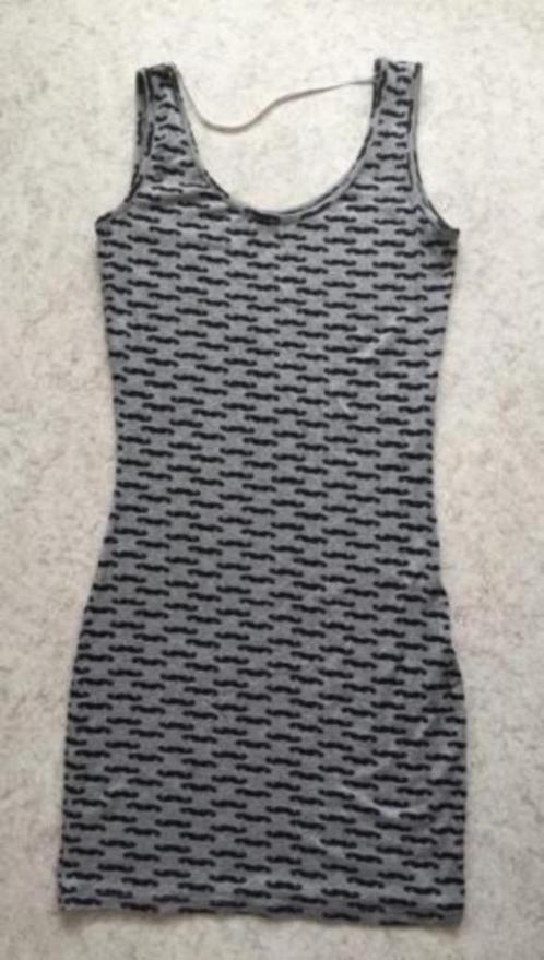 Grijze maxi jurk in maat S!, Kleding | Dames, Jurken, Zo goed als nieuw, Maat 36 (S), Grijs, Boven de knie, Verzenden