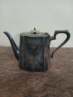 Antieke verzilverde Theepot met Bloemenmotief, Antiek en Kunst, Antiek | Goud en Zilver, Ophalen of Verzenden