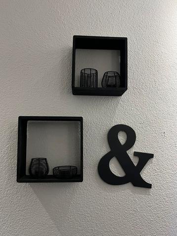 ⚠️️ OPRUIMING! Set windlichten en wandrekjes beschikbaar voor biedingen