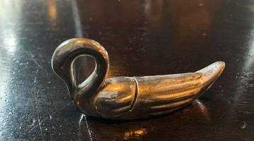 Zwaan messenlegger beschikbaar voor biedingen