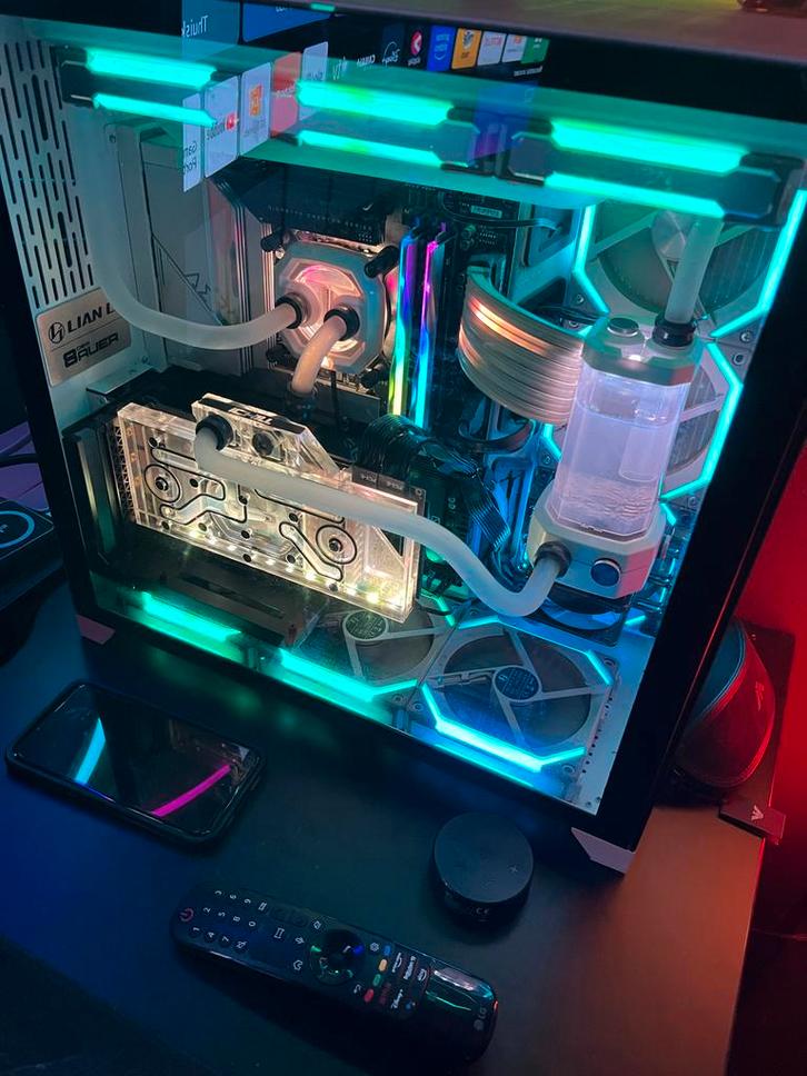 Custom watergekoeld 4K Gaming PC - Krachtpatser!, Computers en Software, Desktop Pc's, Zo goed als nieuw, 4 Ghz of meer, SSD, 32 GB