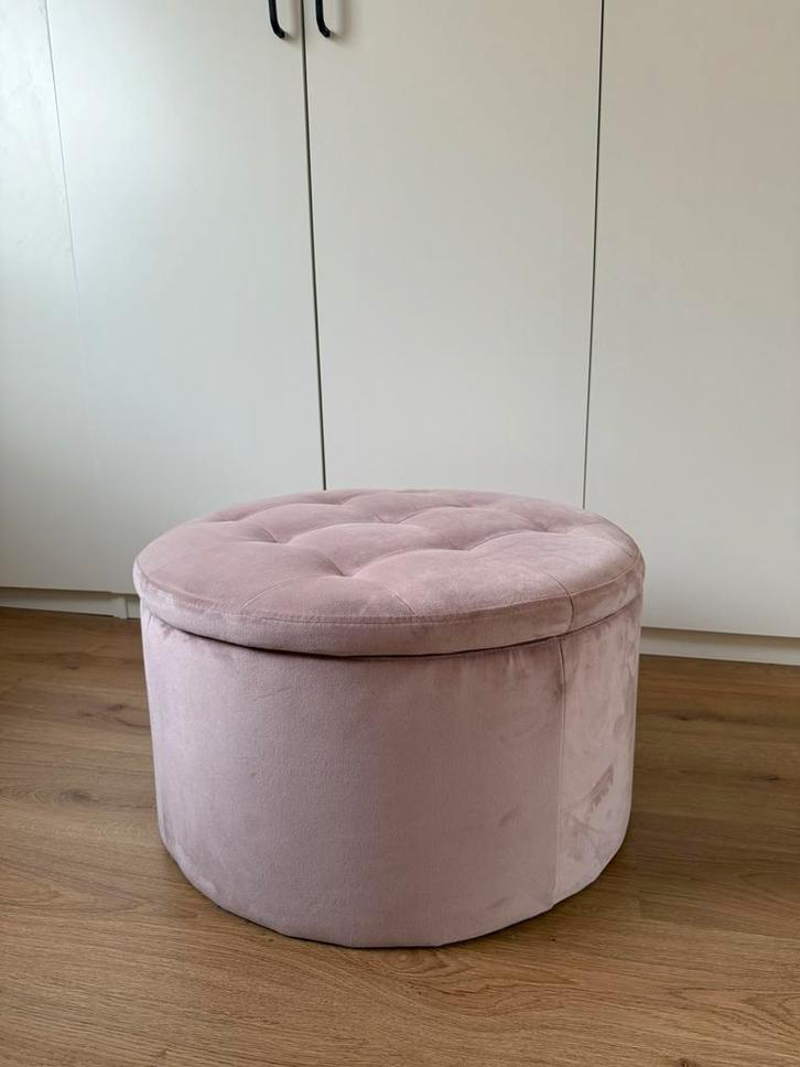 Roze opberg poef, Huis en Inrichting, Banken | Voetenbanken en Poefen, Zo goed als nieuw, 50 tot 75 cm, Rond, Ophalen