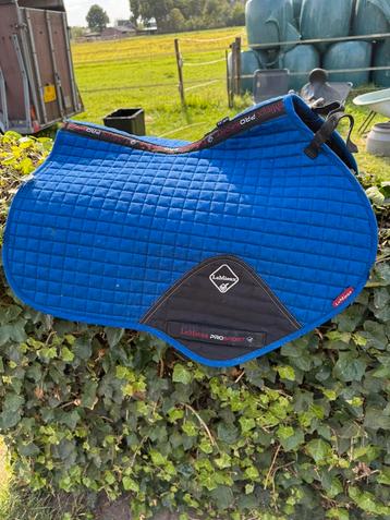 Le mieux springdekje-blauw dressuur dekje, norton zadel beschikbaar voor biedingen