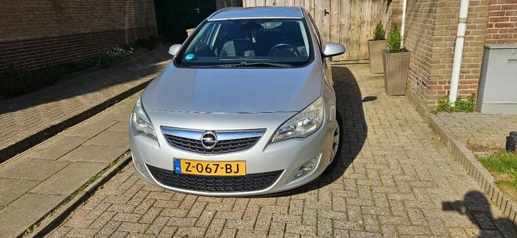 Opel Astra 1.7 Cdti 81KW Sports Tourer 2011 Grijs, Auto's, Opel, Particulier, Astra, Diesel, Euro 5, Stationwagon, Handgeschakeld