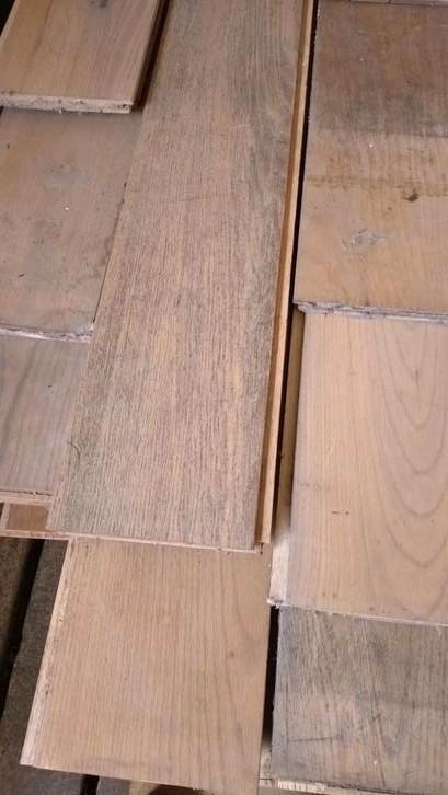 Mooi geleefd massief eiken vloer, ong 30 m2., Doe-het-zelf en Verbouw, Vloerdelen en Plavuizen, Gebruikt, Vloerdelen of -planken
